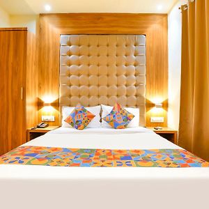 Fabhotel Cozy Inn - Nr Mumbai International Airport
